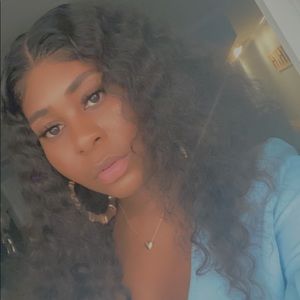 Meet your Posher, Amber